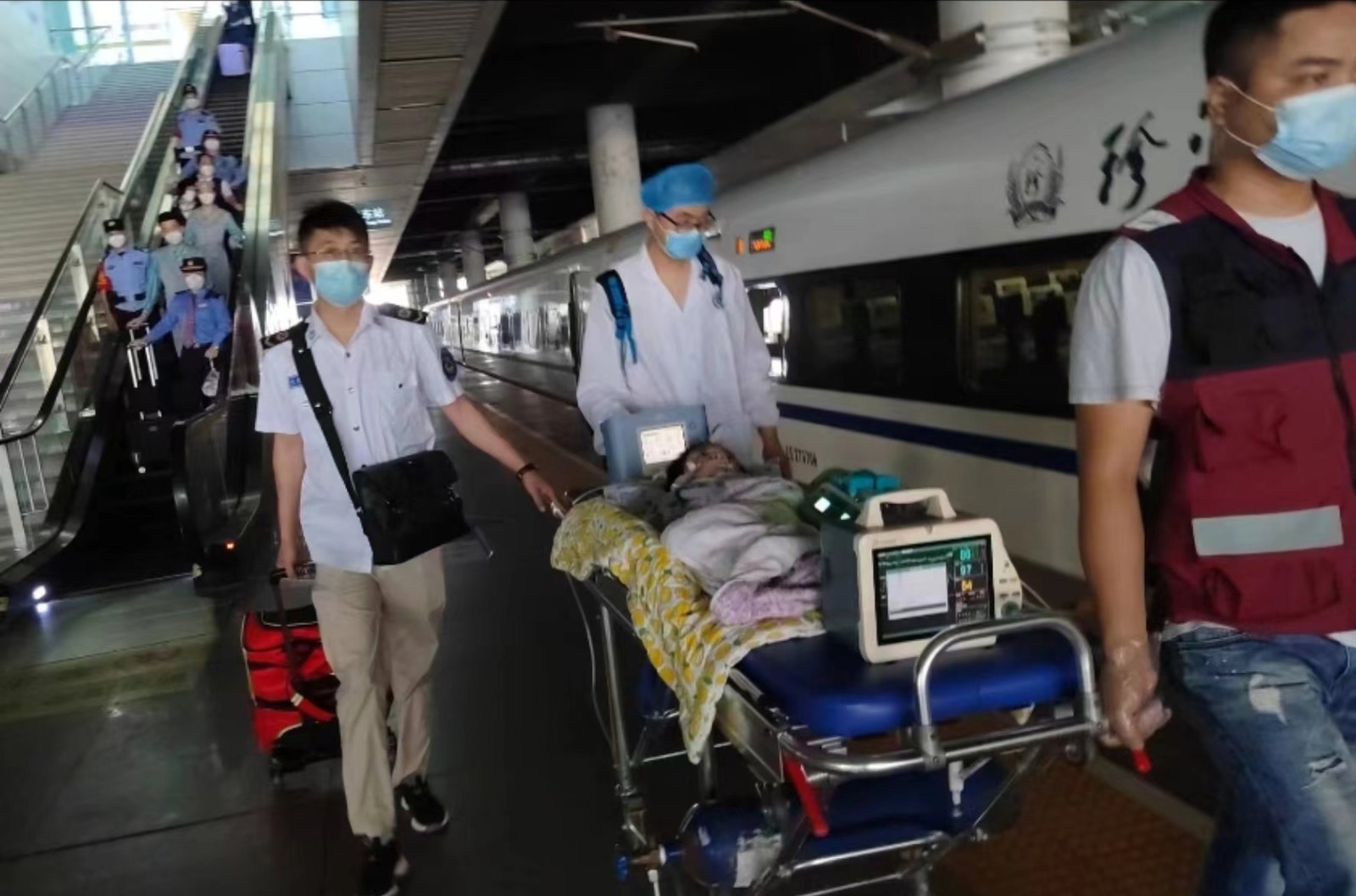 应城市高铁转运公司